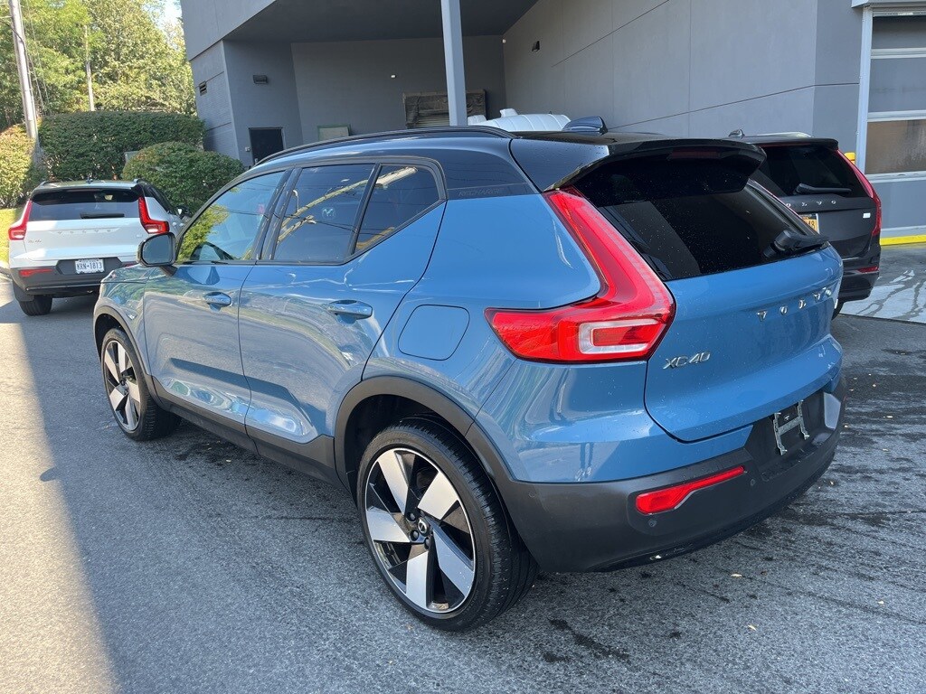 2023 Volvo XC40 Recharge Ultimate photo 2