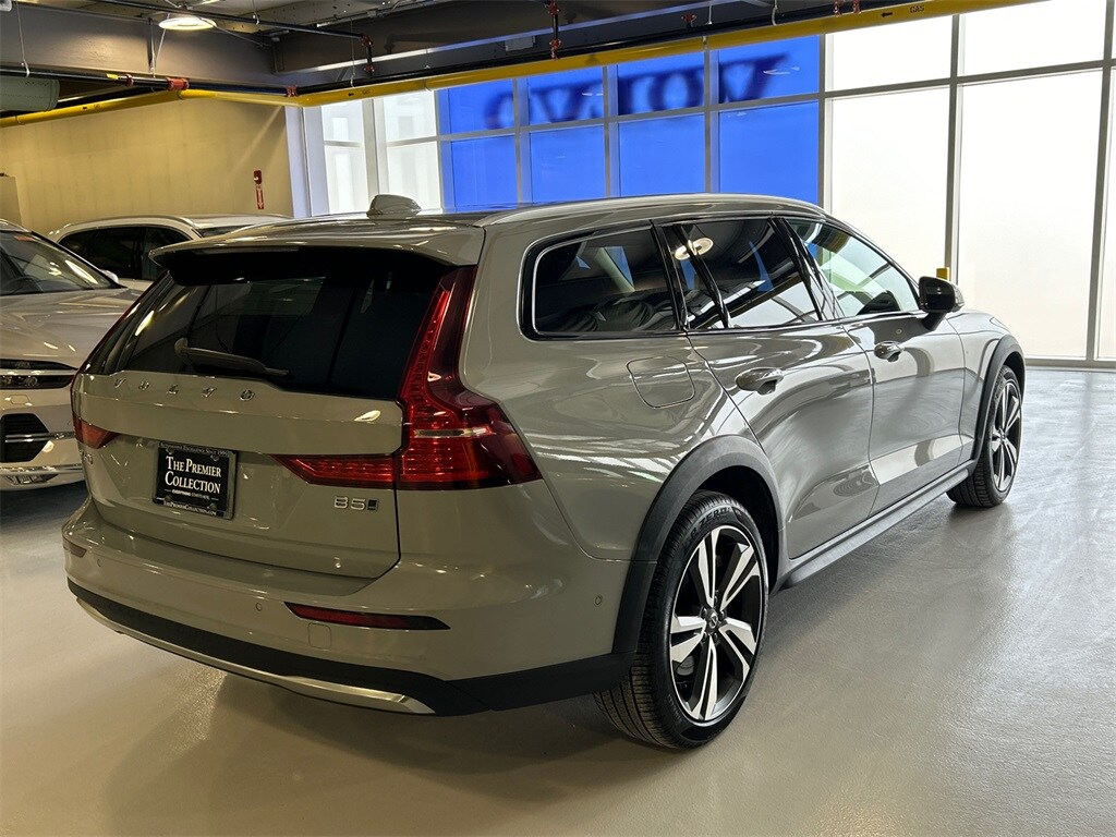 Certified 2025 Volvo V60 Cross Country B5 Plus Wagon