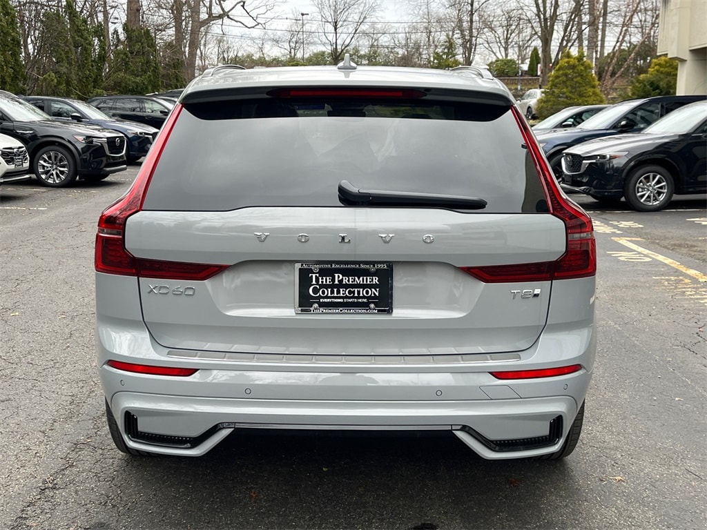 New 2026 Volvo XC60 plug-in hybrid T8 Plus SUV