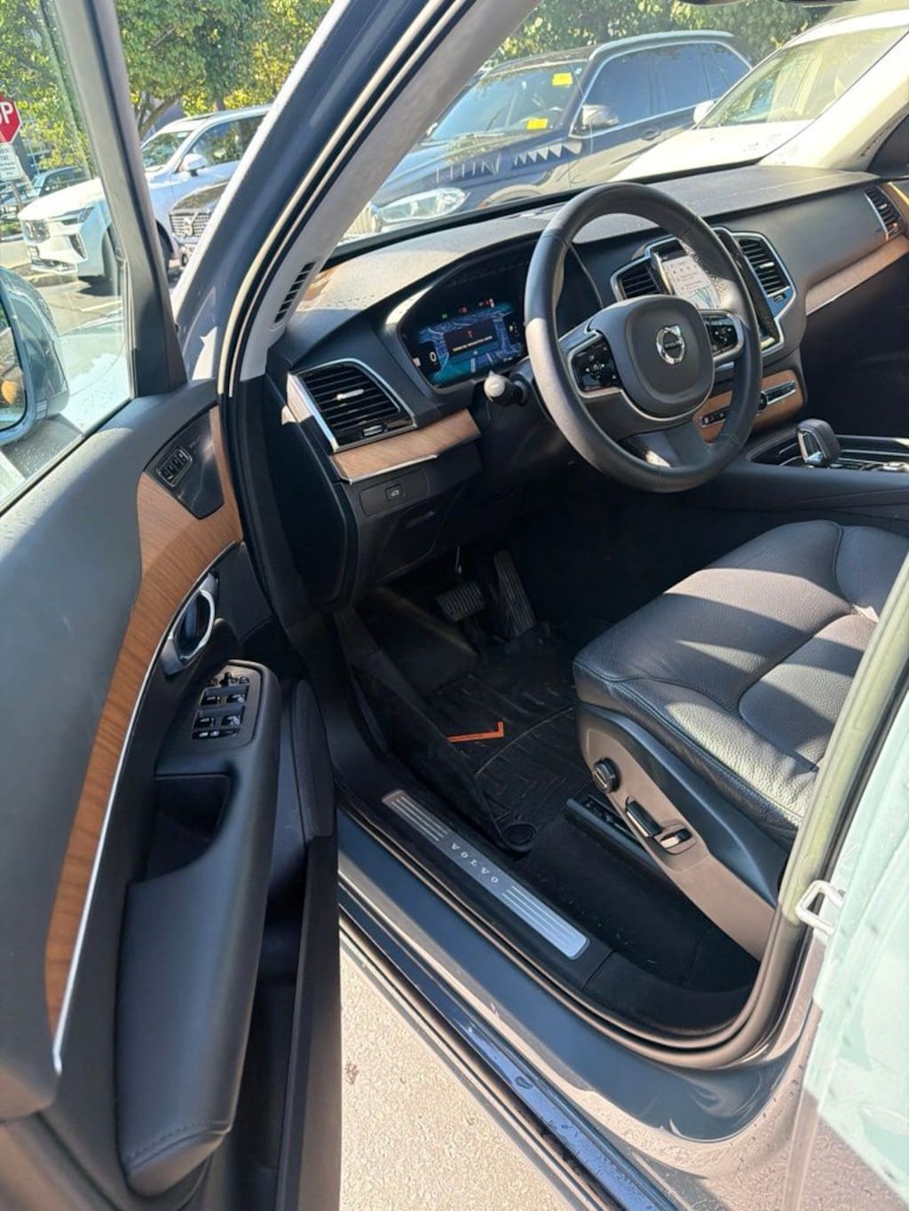 Used 2023 Volvo XC90 B6 AWD Plus 6-Seater SUV
