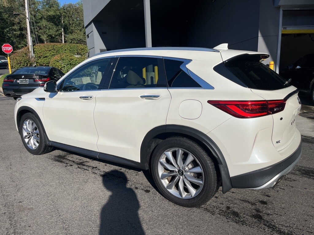 2021 Infiniti QX50 Essential photo 2