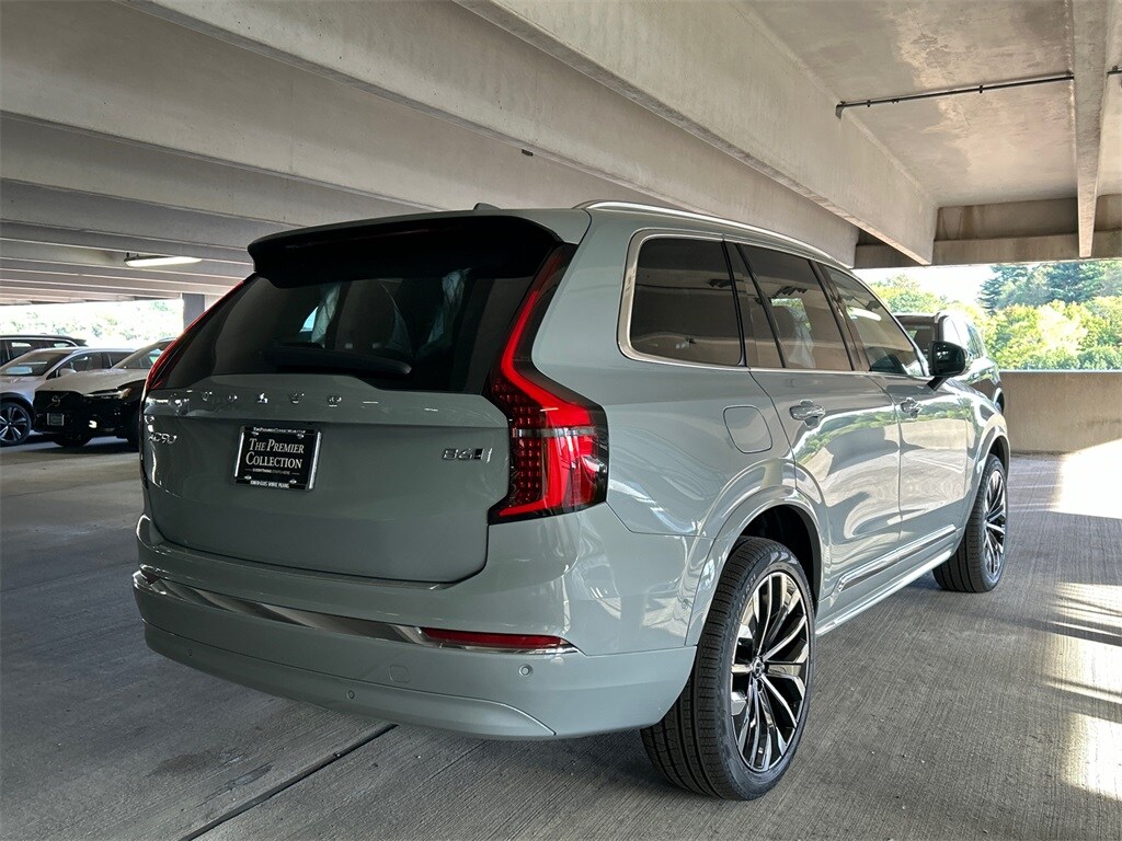 2026 Volvo XC90 Plus photo 2