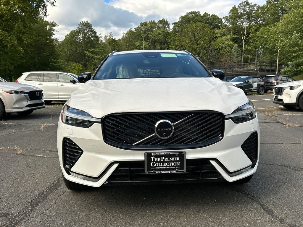 2026 Volvo XC60 Plus - Photo 7