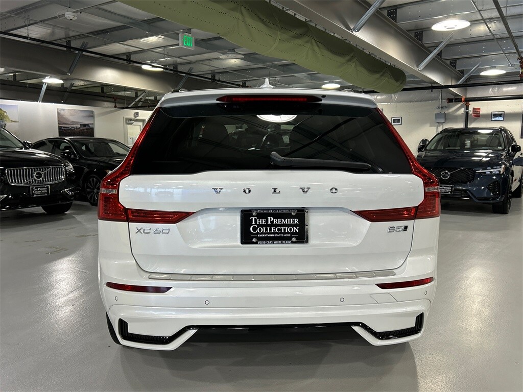 2025 Volvo XC60 B5 Plus photo 3