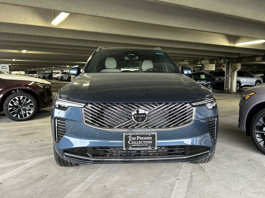 2026 Volvo XC90 Plus - Photo 6