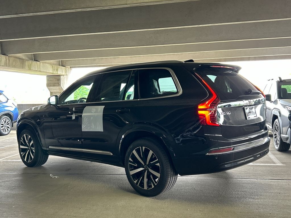 New 2026 Volvo XC90 B5 Core SUV
