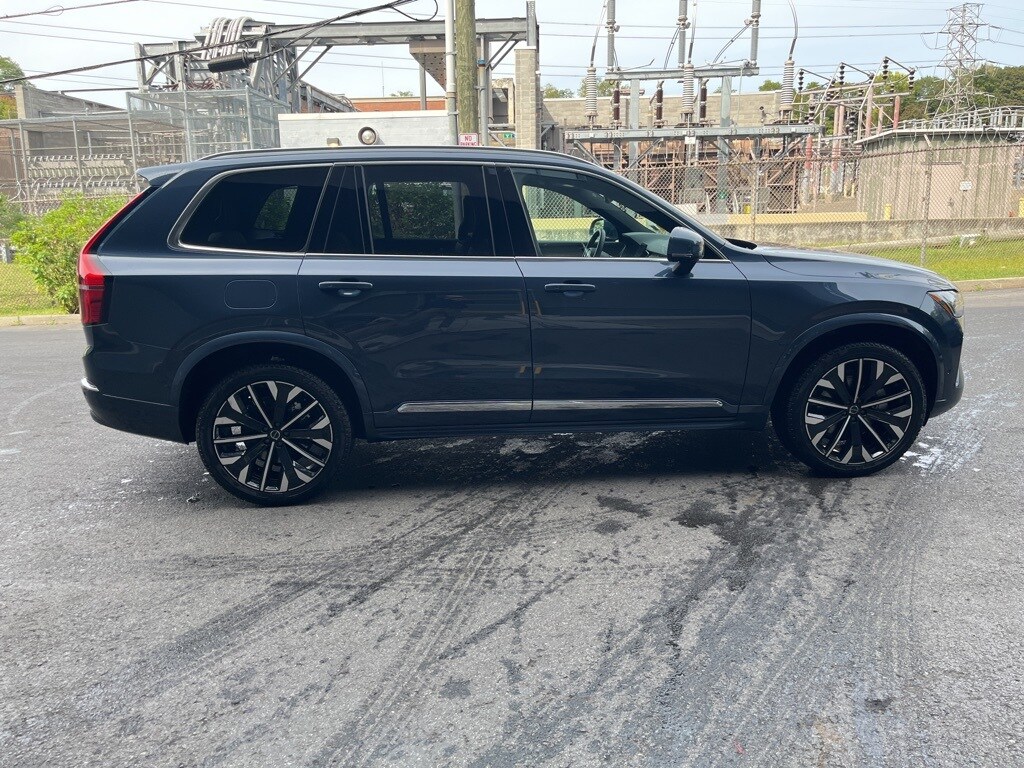 2025 Volvo XC90 Plus photo 3