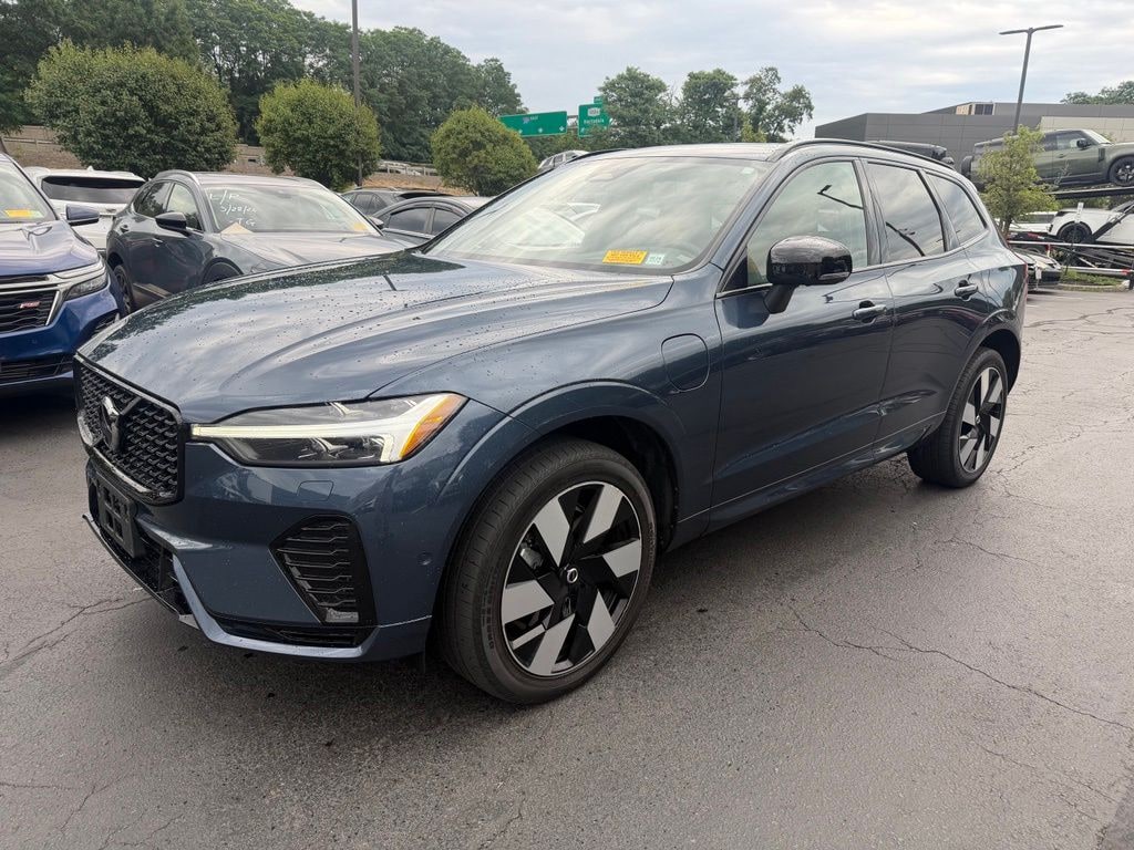 Used 2024 Volvo XC60 plug-in hybrid T8 Ultimate Dark SUV