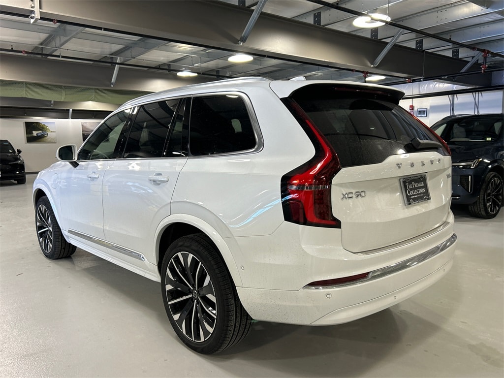 New 2026 Volvo XC90 plug-in hybrid T8 Plus 7-Seater SUV
