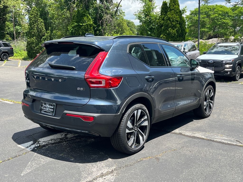 New 2026 Volvo XC40 B5 Ultra SUV