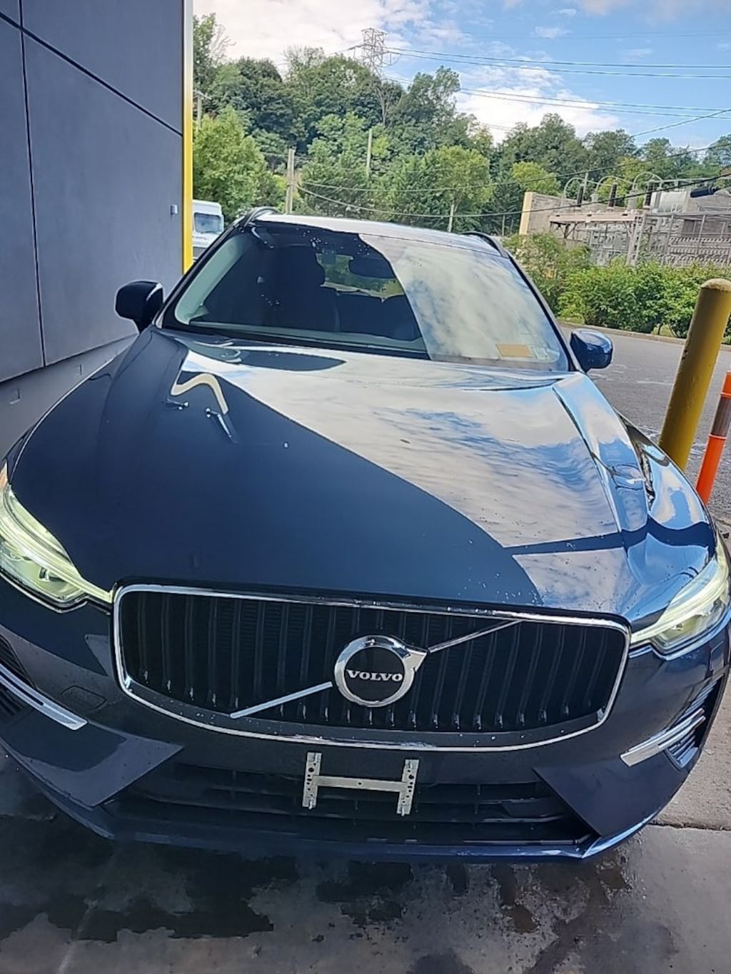 Used 2022 Volvo XC60 B5 AWD Momentum SUV