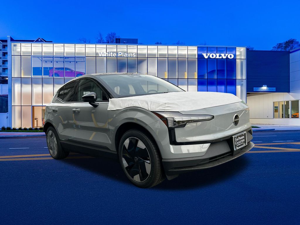 2026 Volvo EX30 Twin Motor Performance Plus's photo