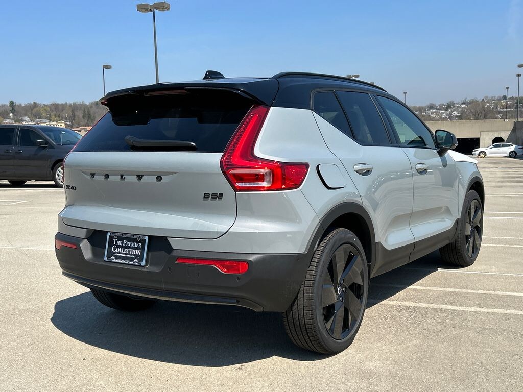New 2026 Volvo XC40 B5 Ultra Black Edition SUV