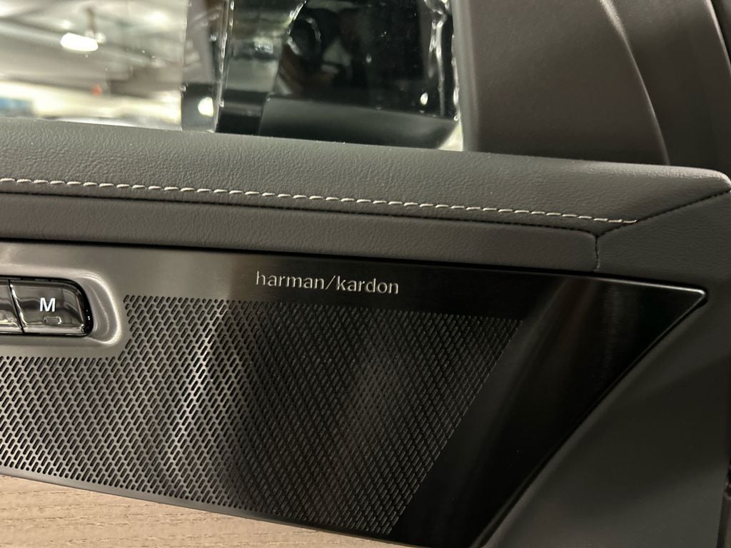 2026 Volvo XC90 Plus - Photo 21