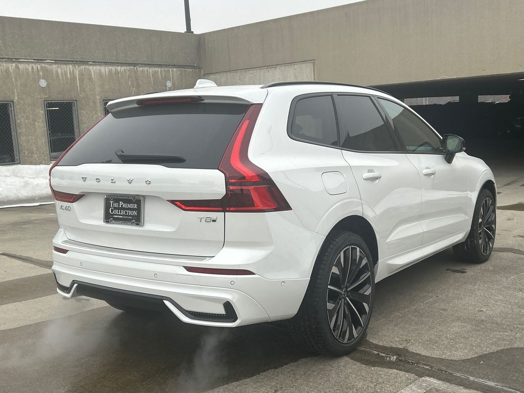 New 2026 Volvo XC60 plug-in hybrid T8 Ultra SUV