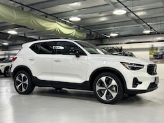 2026 Volvo XC40 B5 Plus SUV