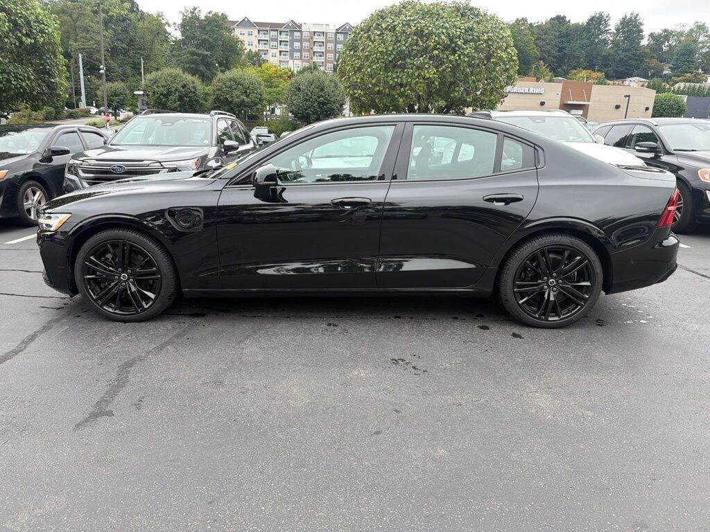 Used 2024 Volvo S60 plug-in hybrid T8 Plus Black Edition Sedan