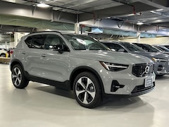 2026 Volvo XC40 B5 Plus SUV