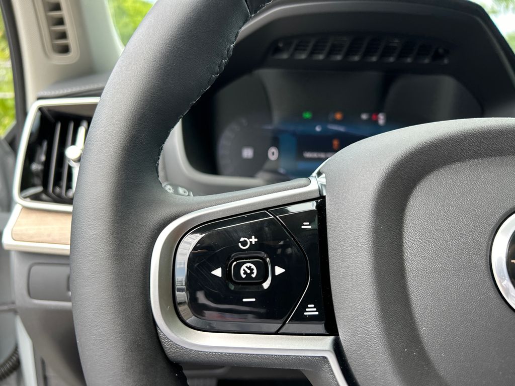 2026 Volvo XC90 Plus - Photo 13