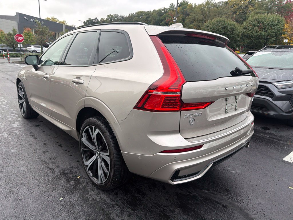Certified 2024 Volvo XC60 plug-in hybrid T8 Ultimate Dark SUV