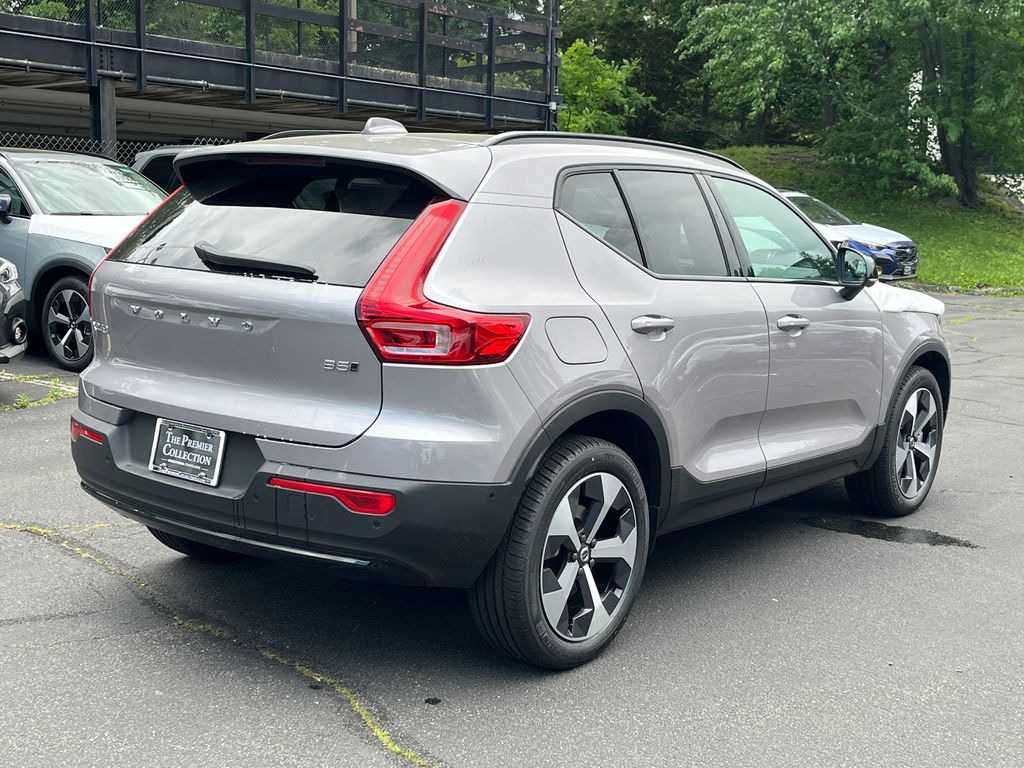 New 2026 Volvo XC40 B5 Plus SUV