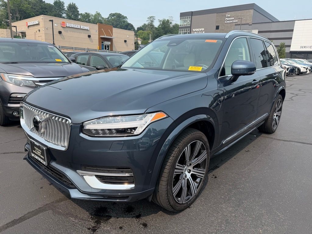 Certified 2025 Volvo XC90 plug-in hybrid T8 Plus 7-Seater SUV