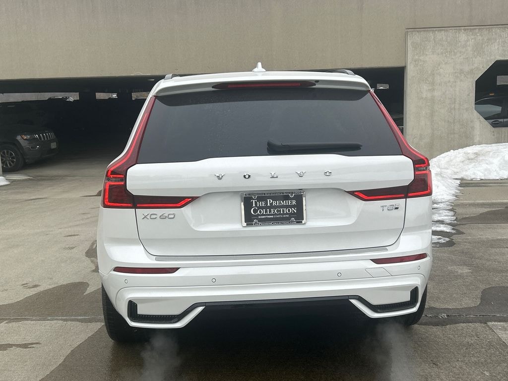 New 2026 Volvo XC60 plug-in hybrid T8 Ultra SUV