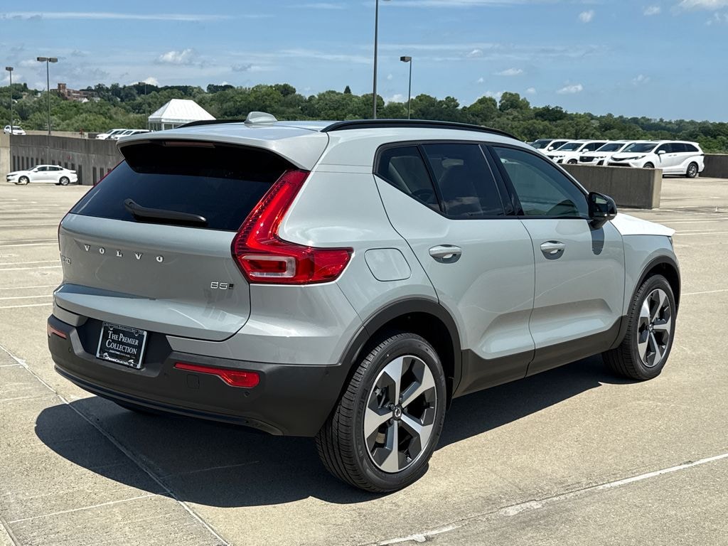 New 2026 Volvo XC40 B5 Plus SUV