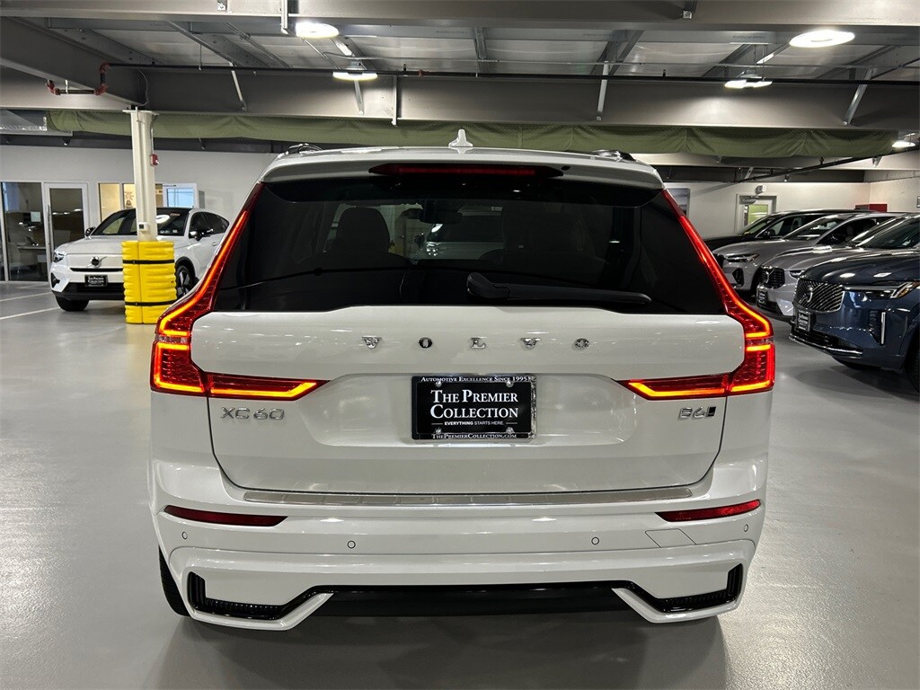 2023 Volvo XC60 Ultimate photo 2
