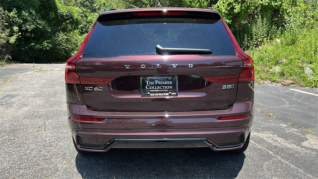 2026 Volvo XC60 B5 Plus photo 3