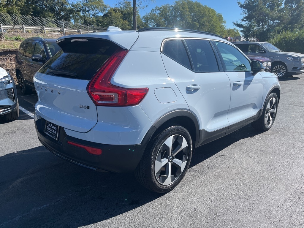 Certified 2025 Volvo XC40 B5 Plus Dark Theme SUV