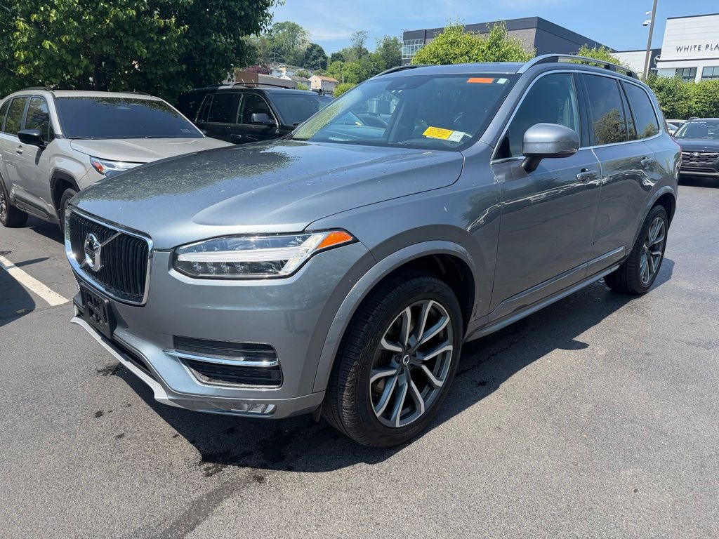 2019 Volvo XC90 T6 Momentum AWD's photo