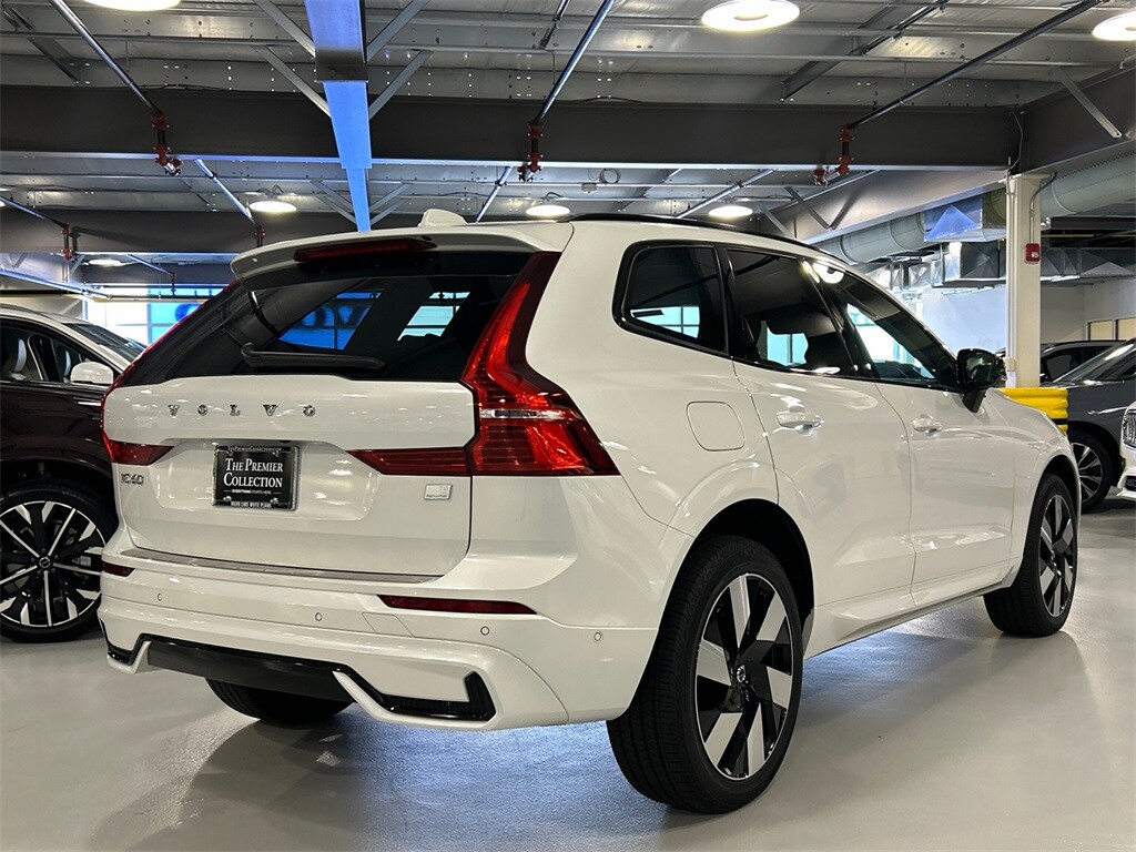 2024 Volvo XC60 Recharge Hybrid T8 Plus photo 2