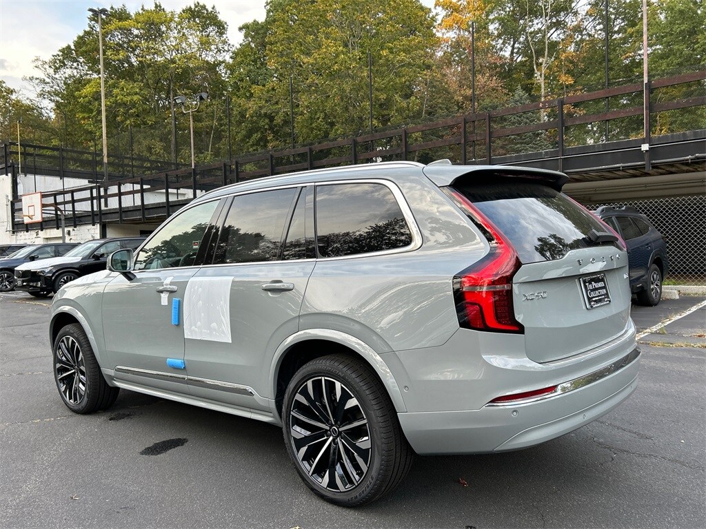 2026 Volvo XC90 Plus photo 4