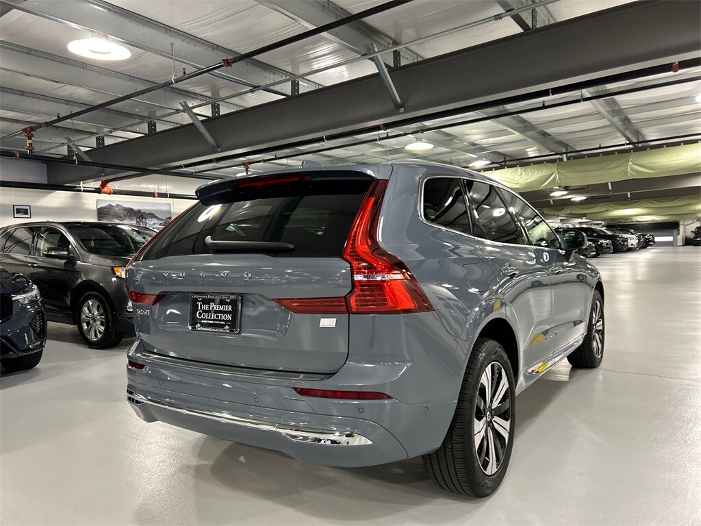 2023 Volvo XC60 Recharge Hybrid T8 Plus photo 2