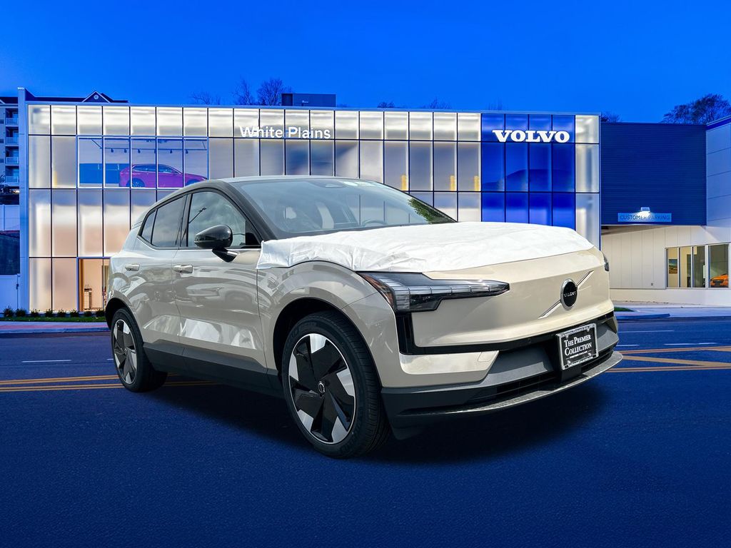 2026 Volvo EX30 Twin Motor Performance Plus's photo