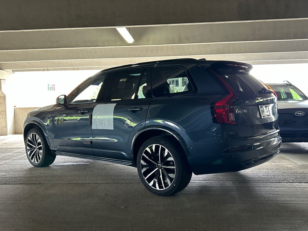 New 2026 Volvo XC90 B6 Ultra Dark Theme 6-Seater SUV
