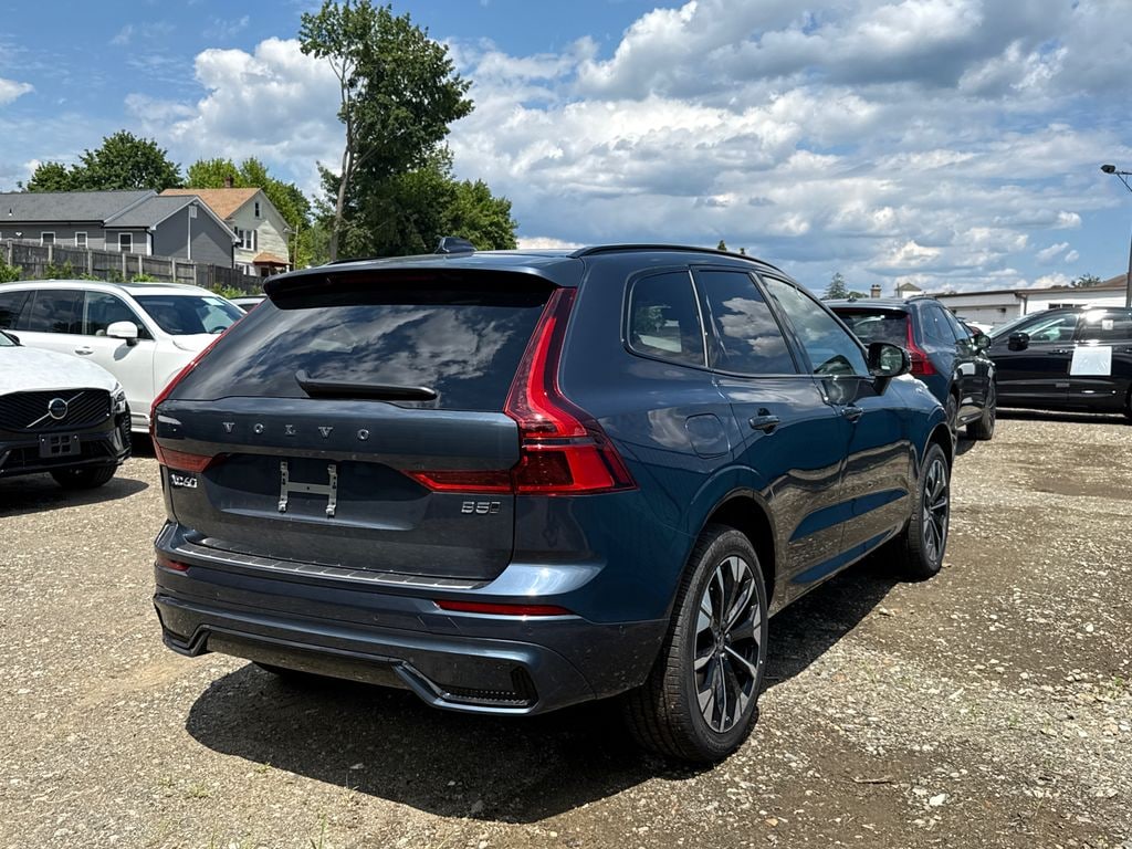 New 2026 Volvo XC60 B5 Plus SUV