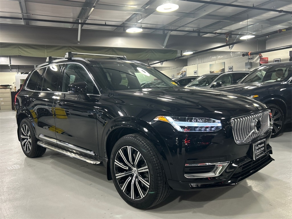 2024 Volvo XC90 Plus's photo