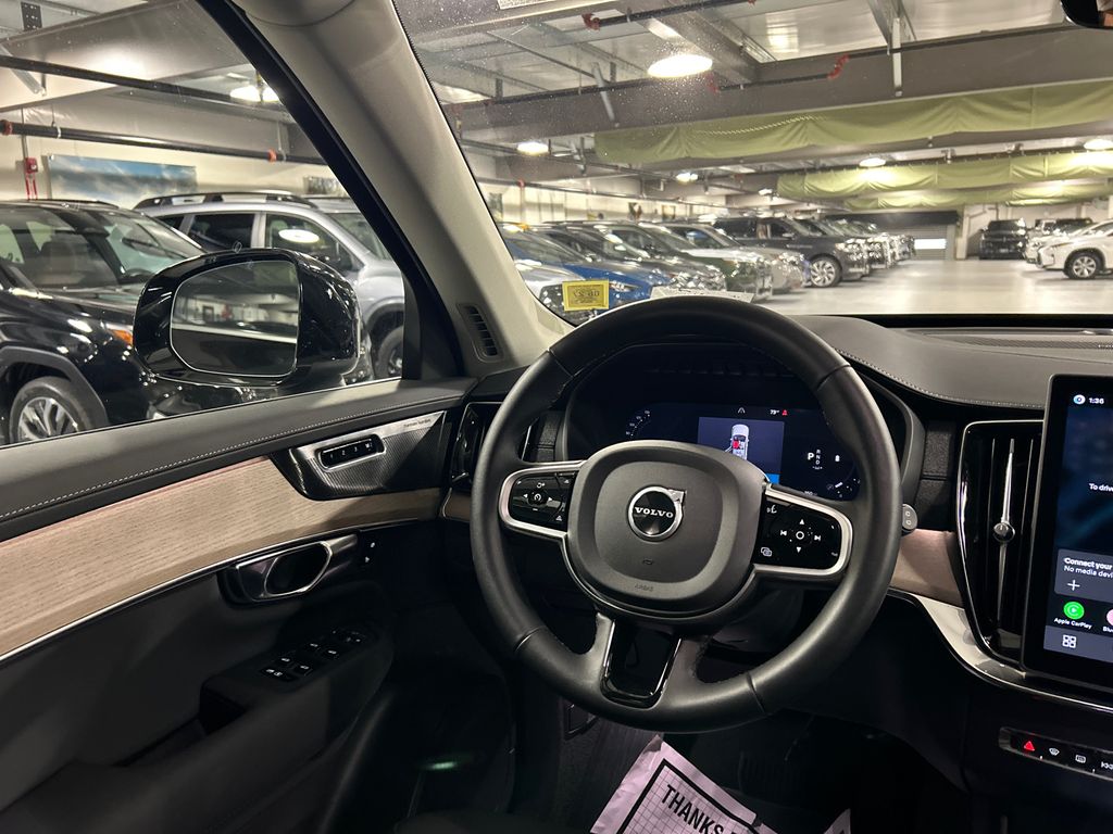 2026 Volvo XC90 Plus - Photo 25