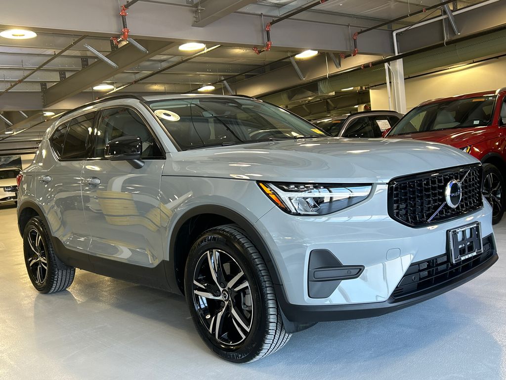 2026 Volvo XC40