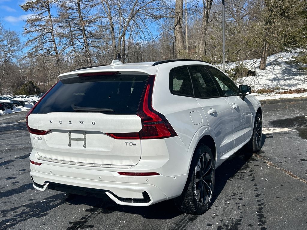New 2026 Volvo XC60 plug-in hybrid T8 Plus SUV