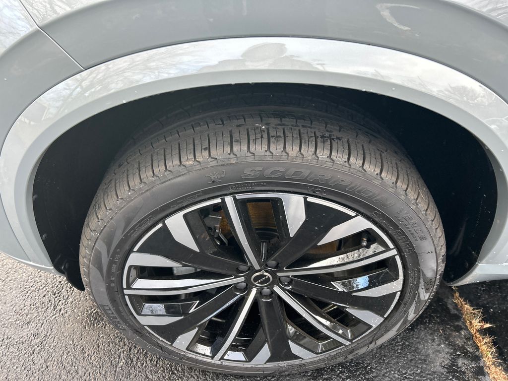 2026 Volvo XC90 Ultra - Photo 8