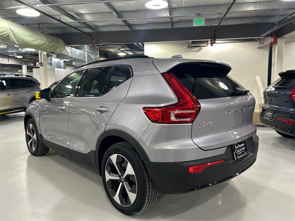 Used 2026 Volvo XC40 B5 Core SUV