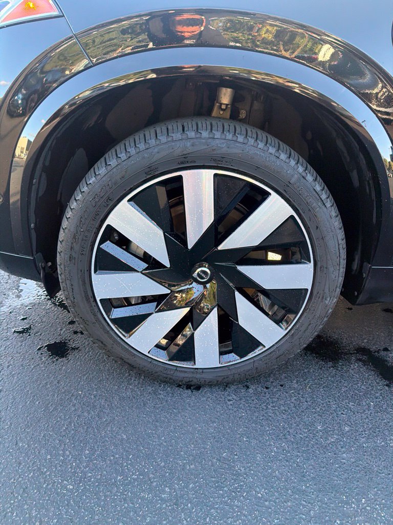 Certified 2025 Volvo XC90 plug-in hybrid T8 Plus 7-Seater SUV