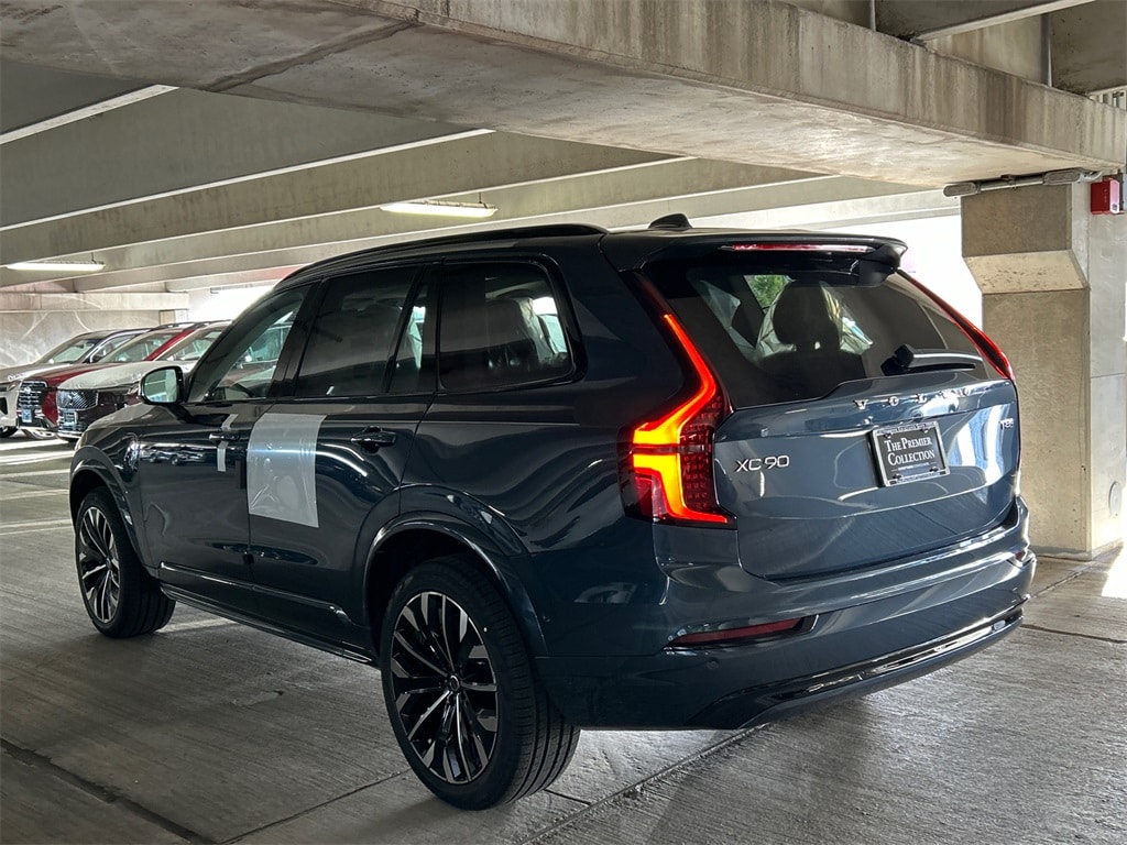 New 2026 Volvo XC90 plug-in hybrid T8 Ultra Dark Theme 7-Seater SUV
