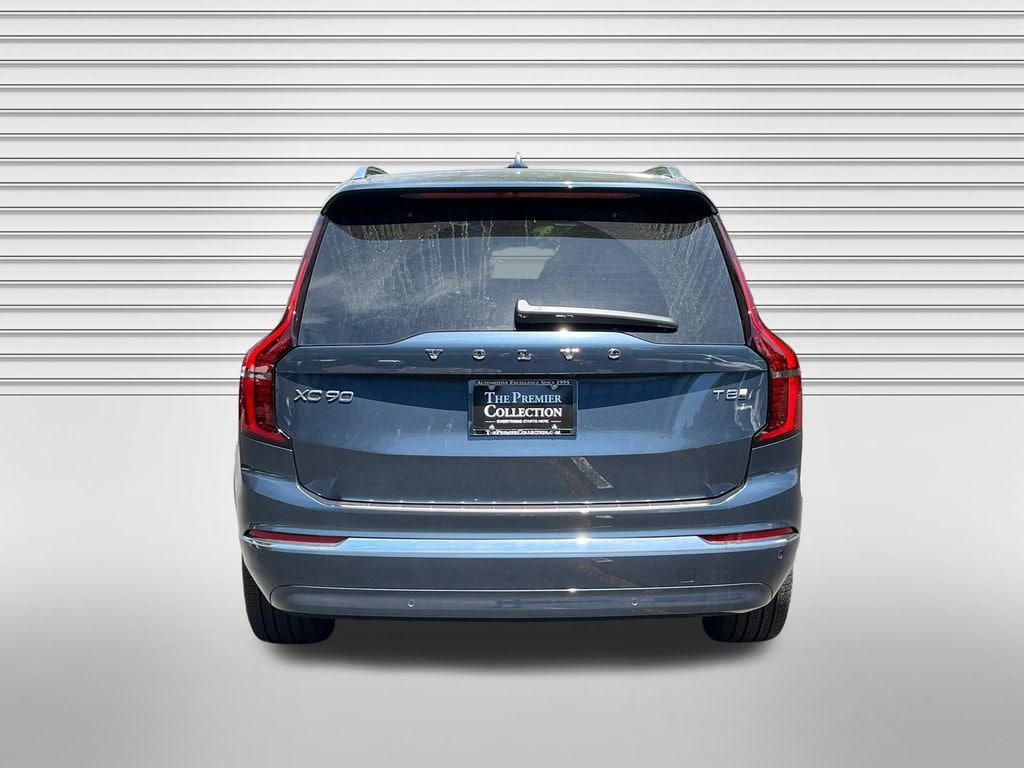 New 2026 Volvo XC90 plug-in hybrid T8 Core SUV