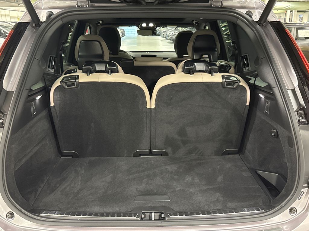 2026 Volvo XC90 Core - Photo 25