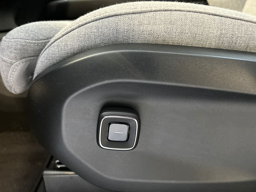 2025 Volvo EX90 Ultra - Photo 11