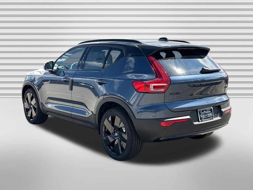New 2026 Volvo XC40 B5 Ultra Black Edition SUV
